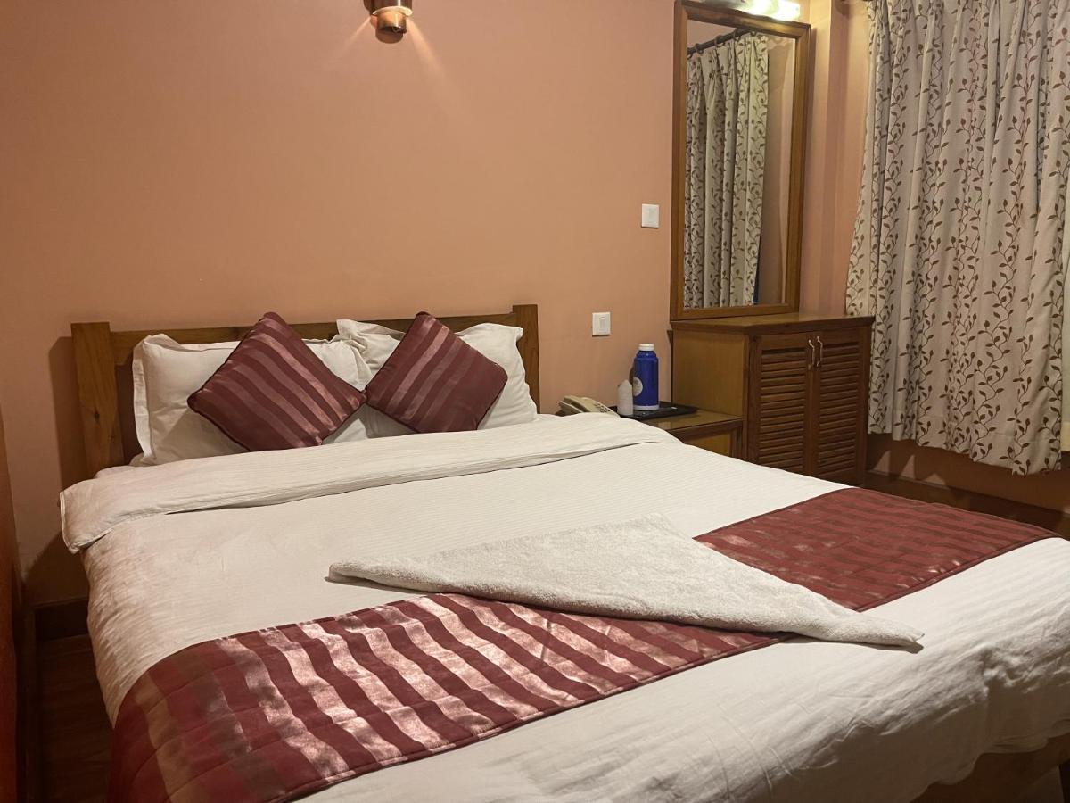 Hotel Valley View Inn Нагаркот Екстер'єр фото